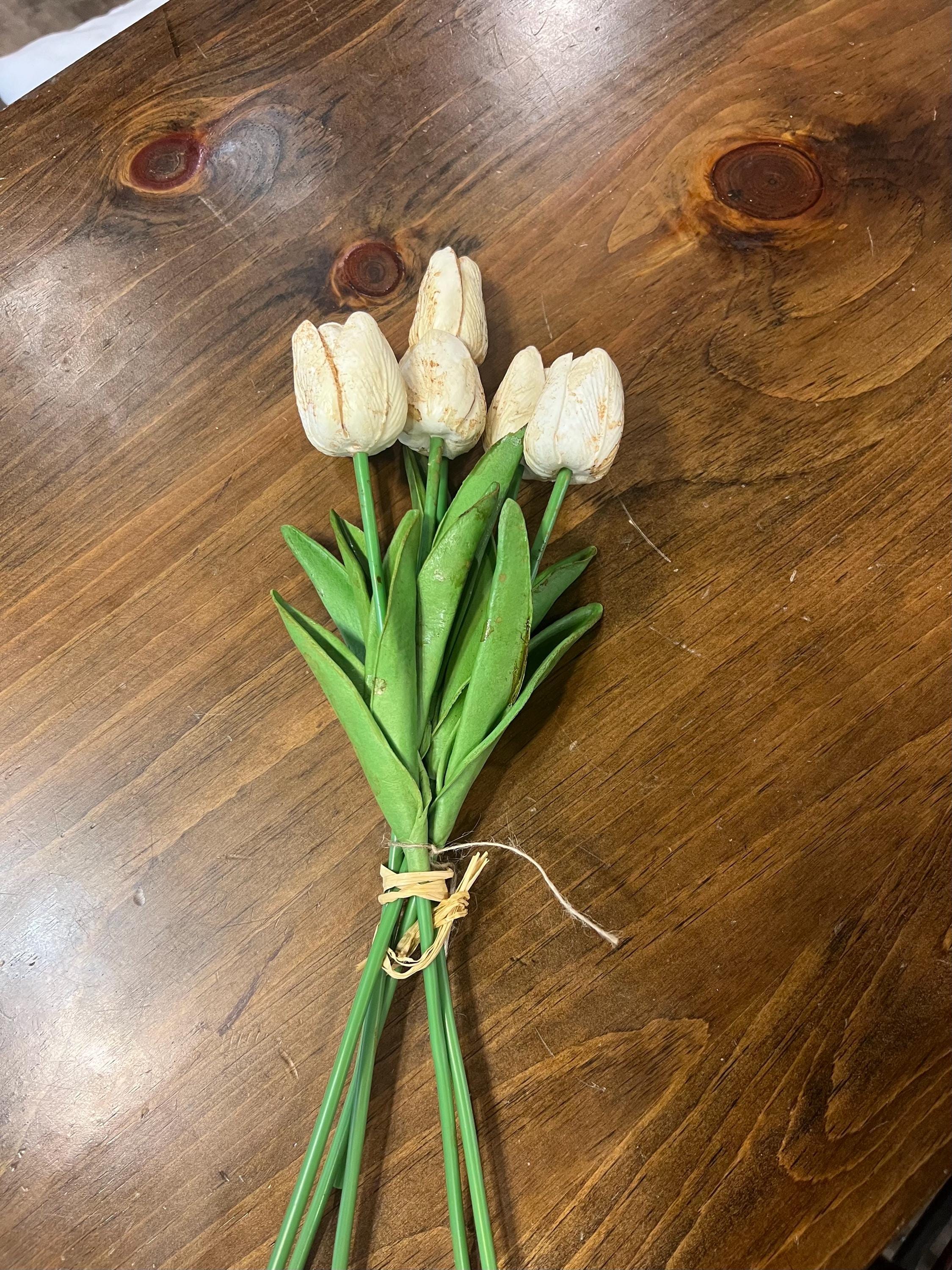 12” primitive grungy spring dyed set of tulips or daffodils