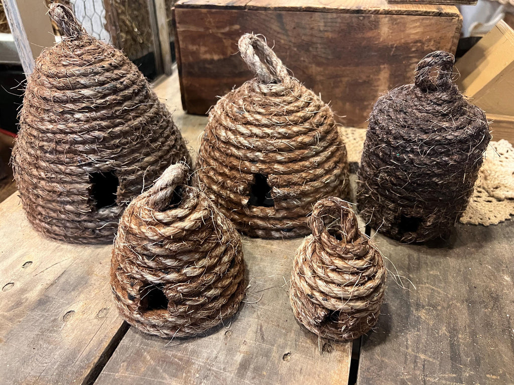 Primitive bee hive