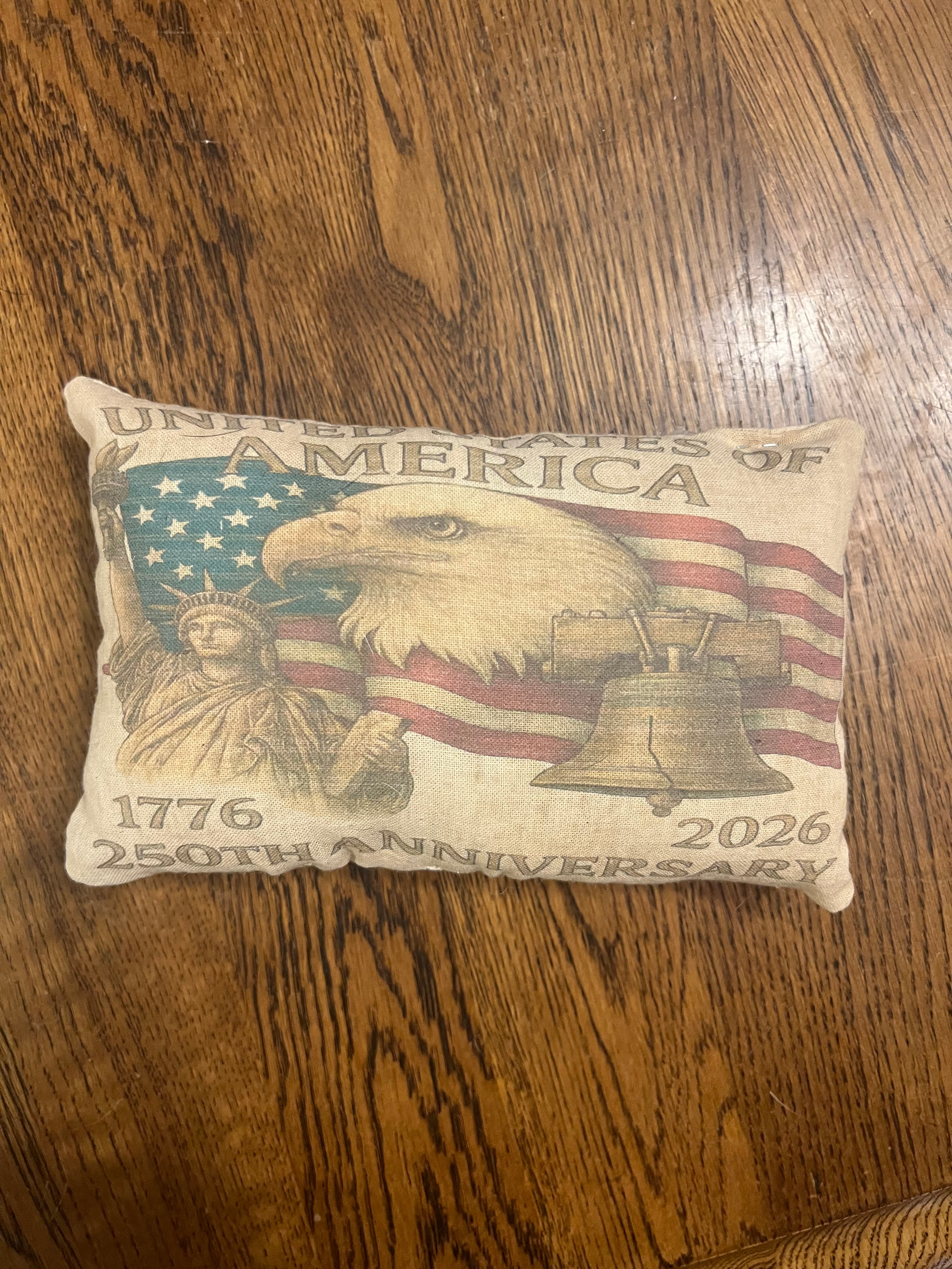 Primitive Americana pillow tuck