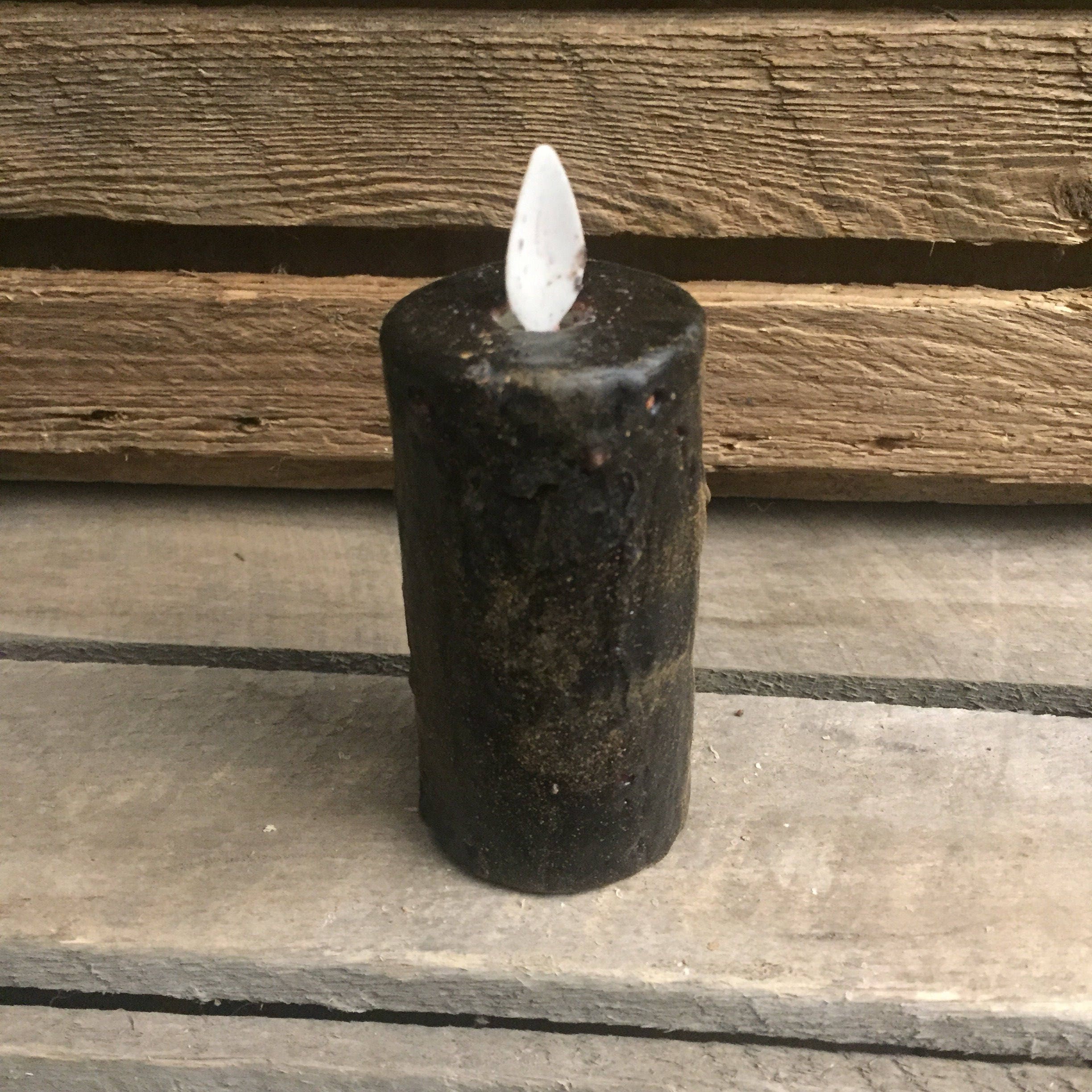 1.5"x4" Moving flame flat top battery operated timer votive